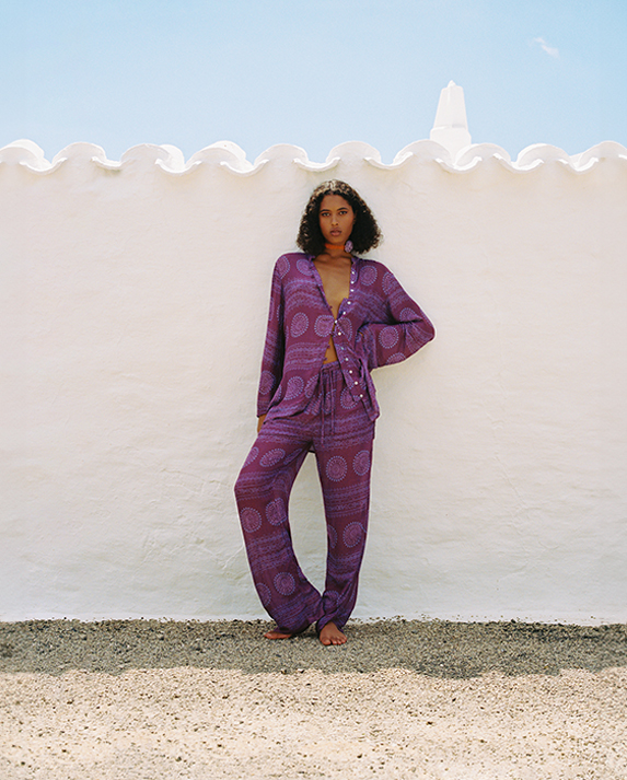 PULL&BEAR, Carla Abrams